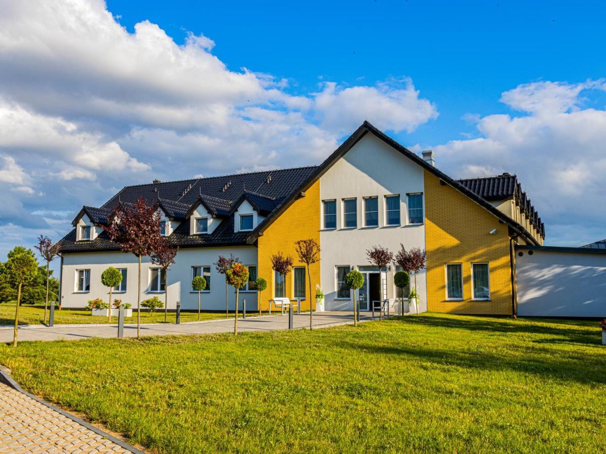 Pensjonat Zielone Wzgórze Lipiany Exterior foto